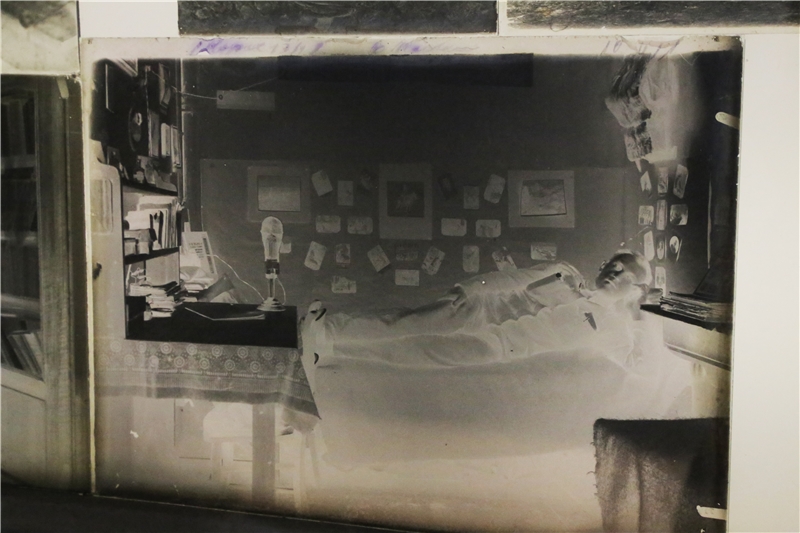 Dox Gallery - Front Line Exhibition
