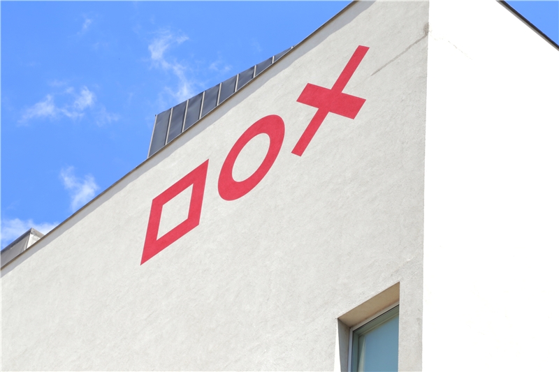 Dox Gallery - Front Line Exhibition