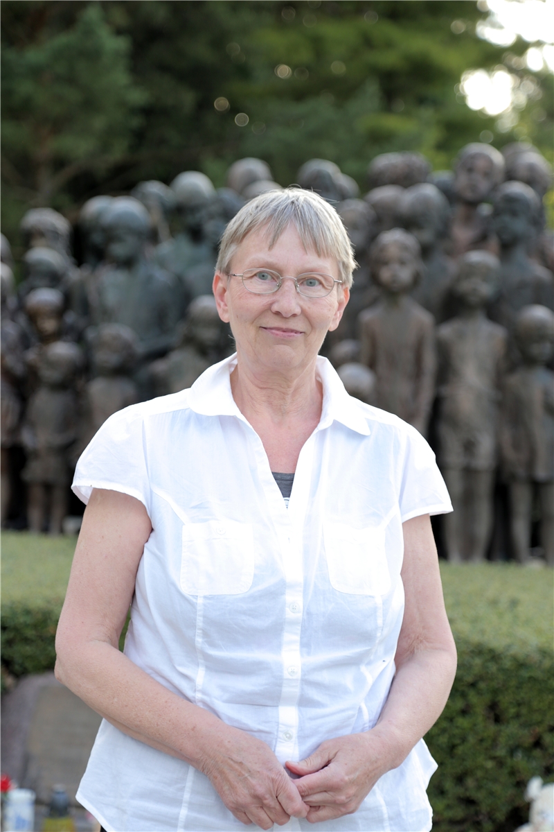 Sylvia Klánová with Statue of the Children of Lidice